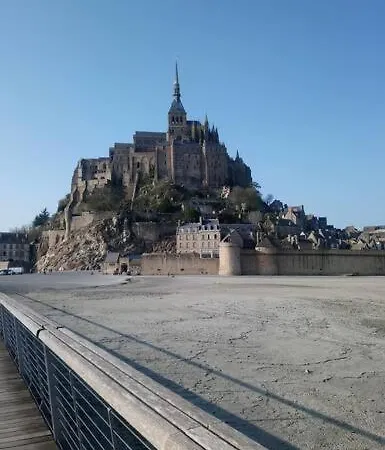 Maison Familiale A 10 Min Du Mont Saint Michel * ポントルソン